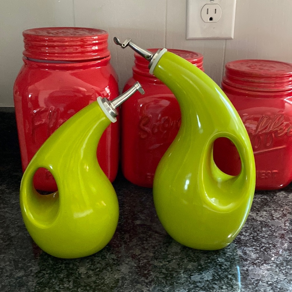 Rachael Ray oil and vinegar ceramic dispensers